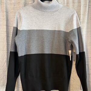 Retrelogy Black & Grey Color Block Sweater